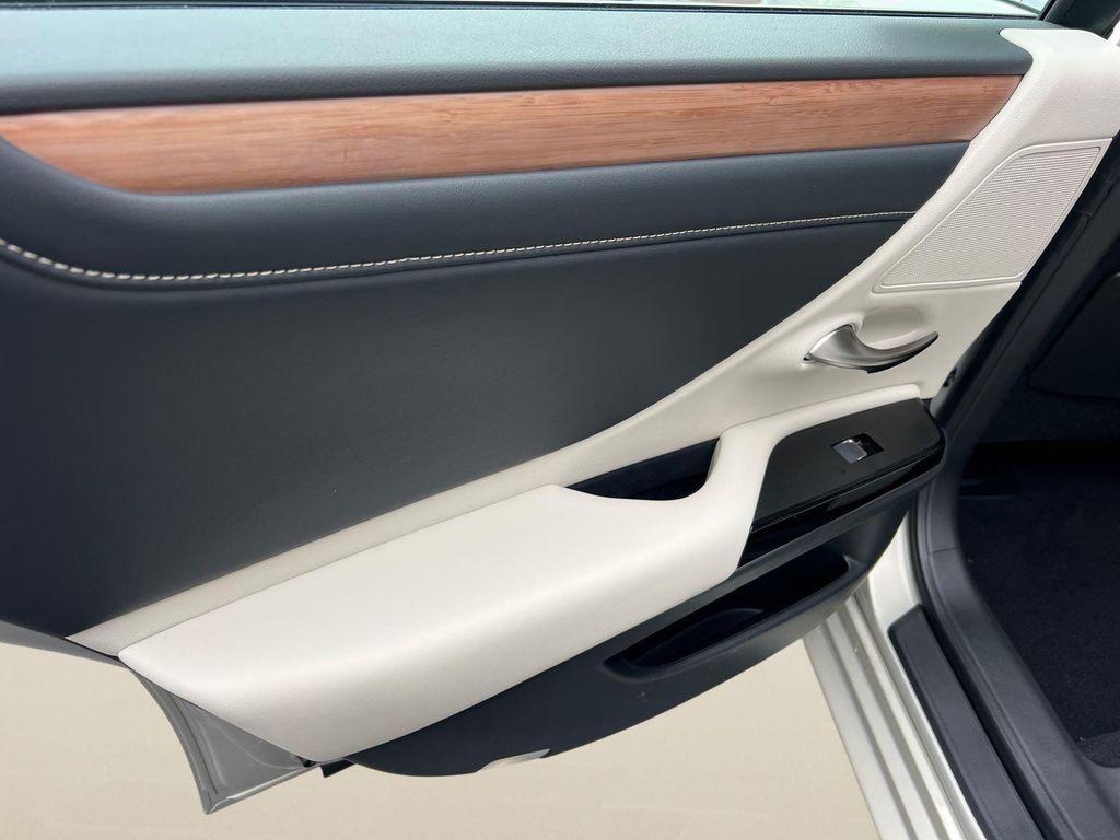 new 2025 Lexus ES 350 car, priced at $49,609