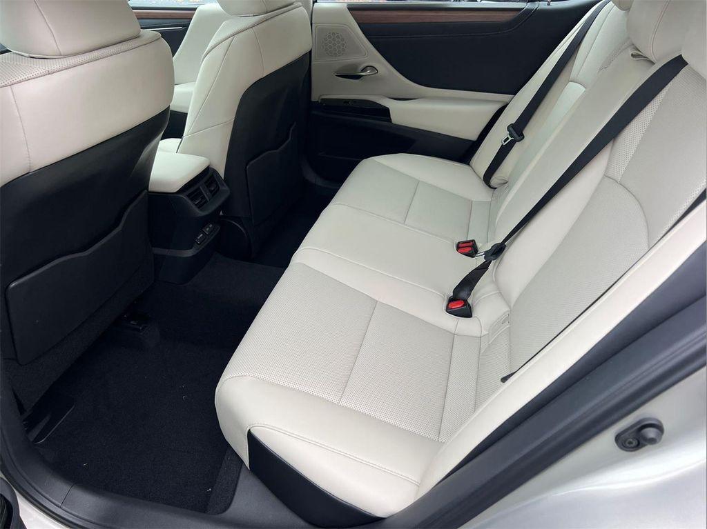 new 2025 Lexus ES 350 car, priced at $49,609