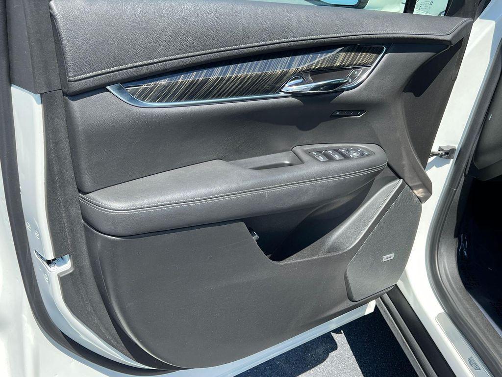 used 2021 Cadillac XT6 car, priced at $22,940