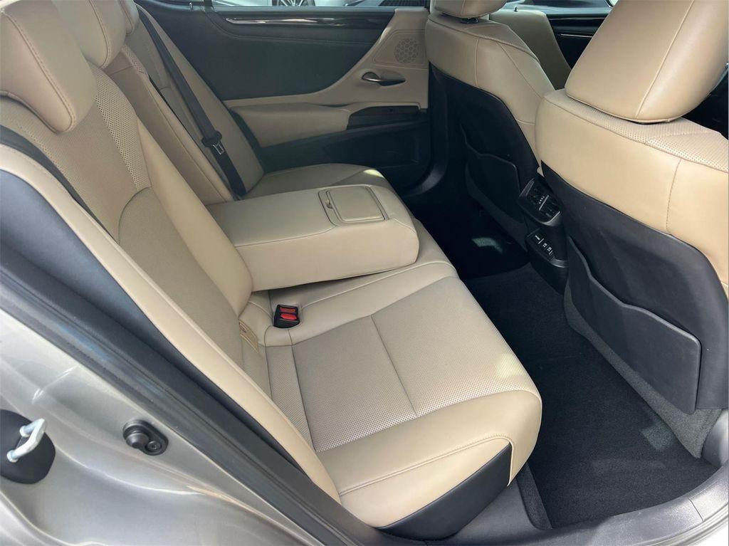 used 2019 Lexus ES 350 car, priced at $25,714
