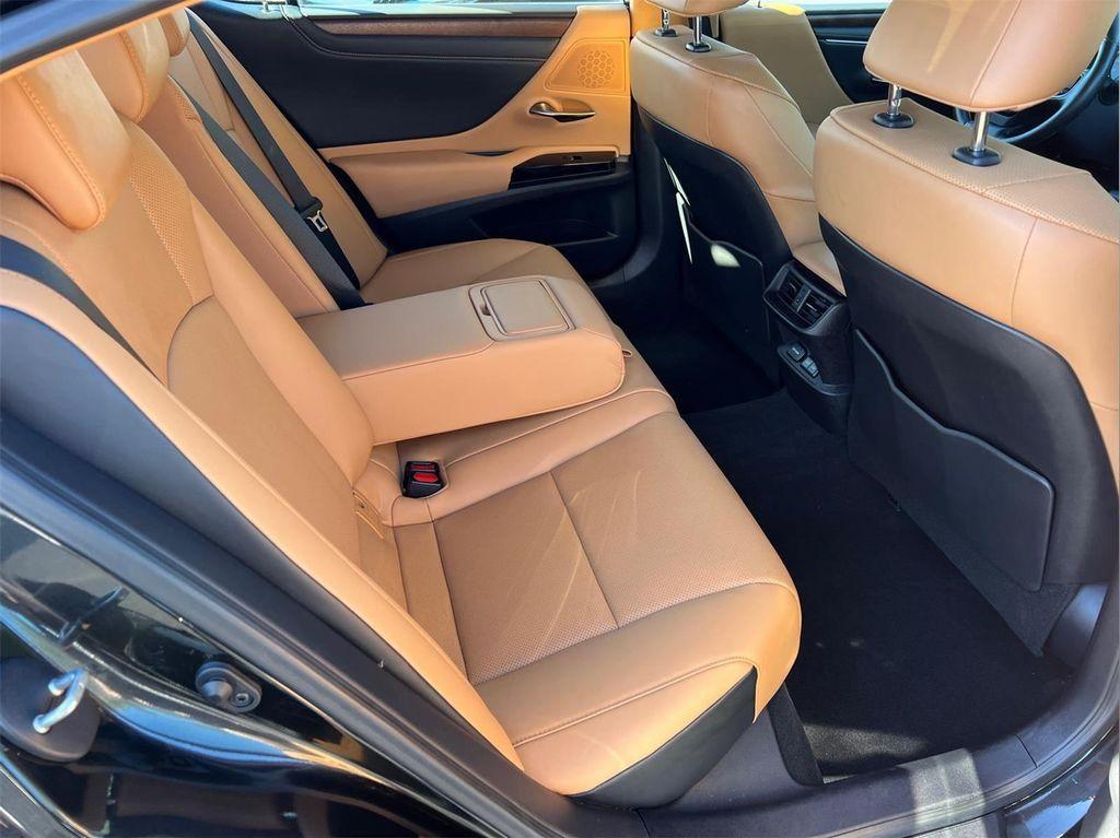 used 2025 Lexus ES 350 car, priced at $41,990