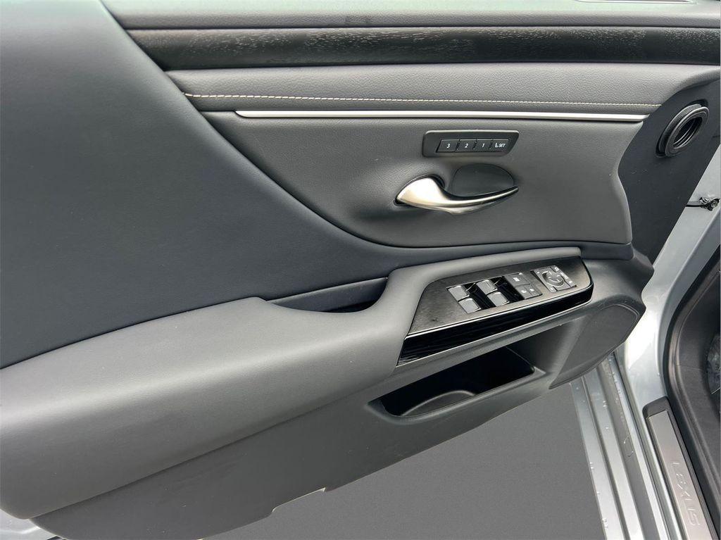 new 2025 Lexus ES 350 car, priced at $48,265