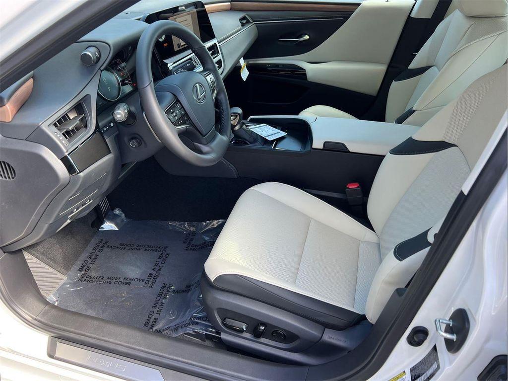 new 2025 Lexus ES 350 car, priced at $48,120