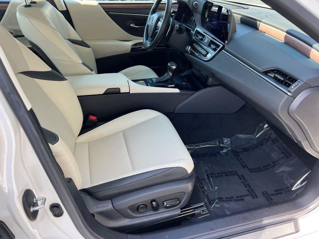 used 2025 Lexus ES 350 car, priced at $44,990