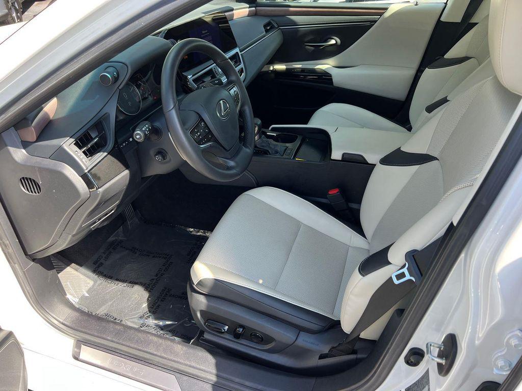 used 2025 Lexus ES 350 car, priced at $44,990