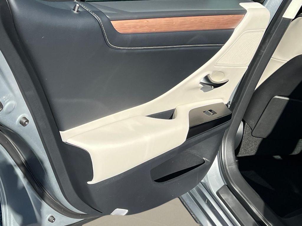 new 2025 Lexus ES 350 car, priced at $48,354