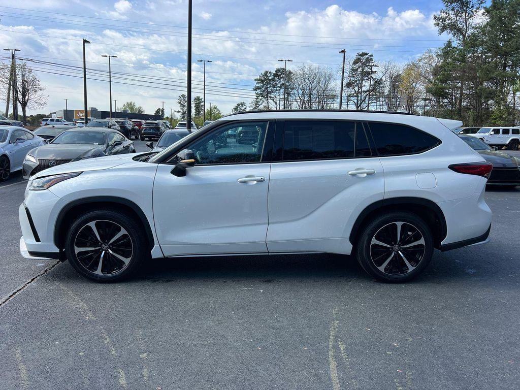 used 2021 Toyota Highlander car, priced at $28,890