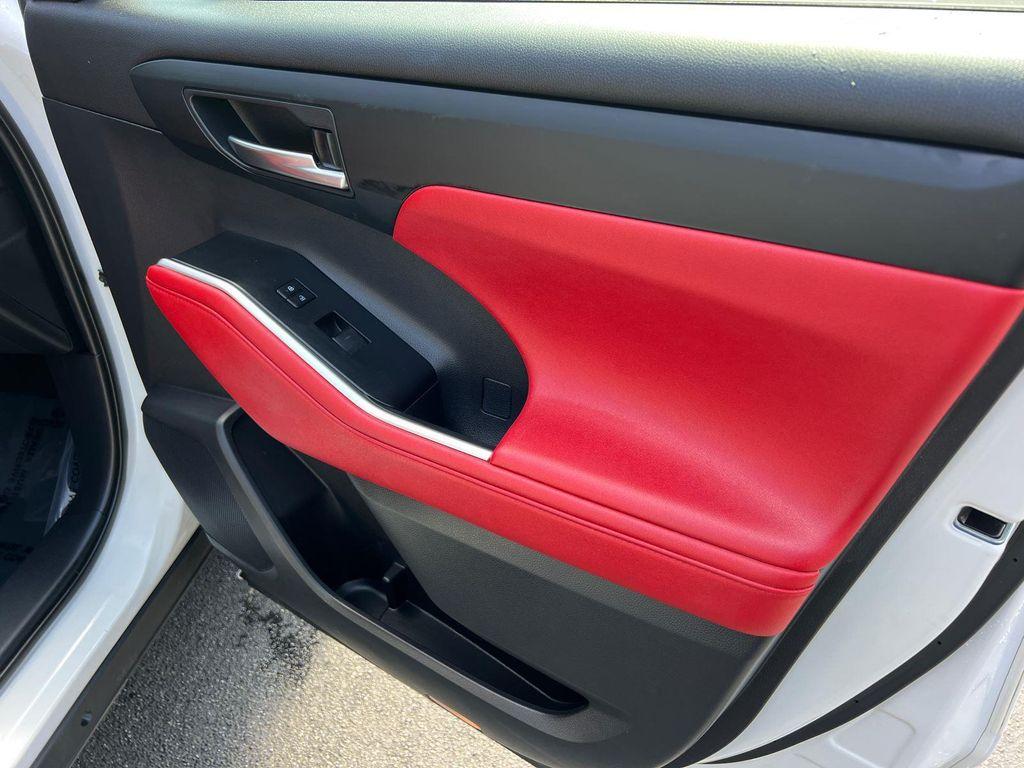 used 2021 Toyota Highlander car, priced at $28,890