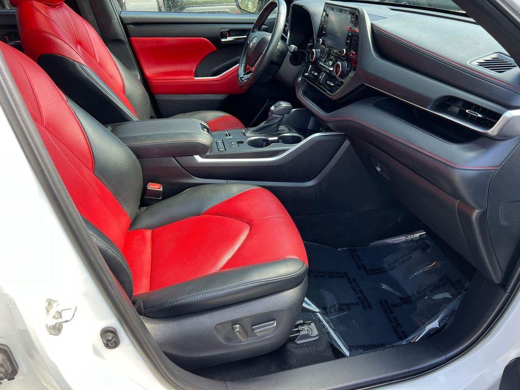 used 2021 Toyota Highlander car, priced at $28,890