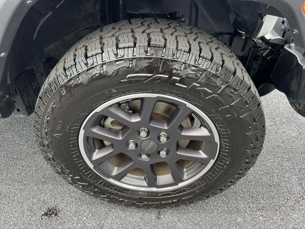 used 2023 Jeep Gladiator car, priced at $35,990