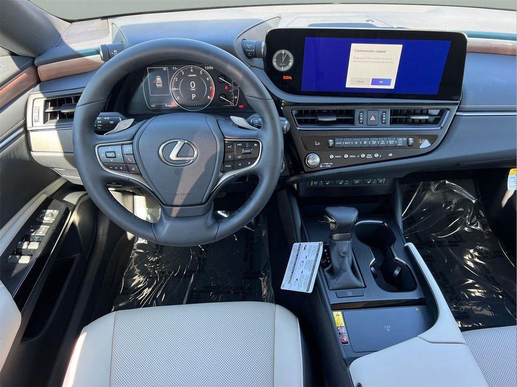 new 2025 Lexus ES 350 car, priced at $50,334