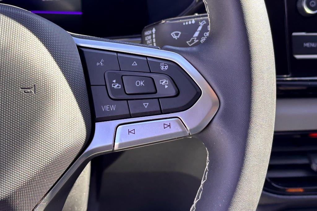 used 2022 Volkswagen Taos car