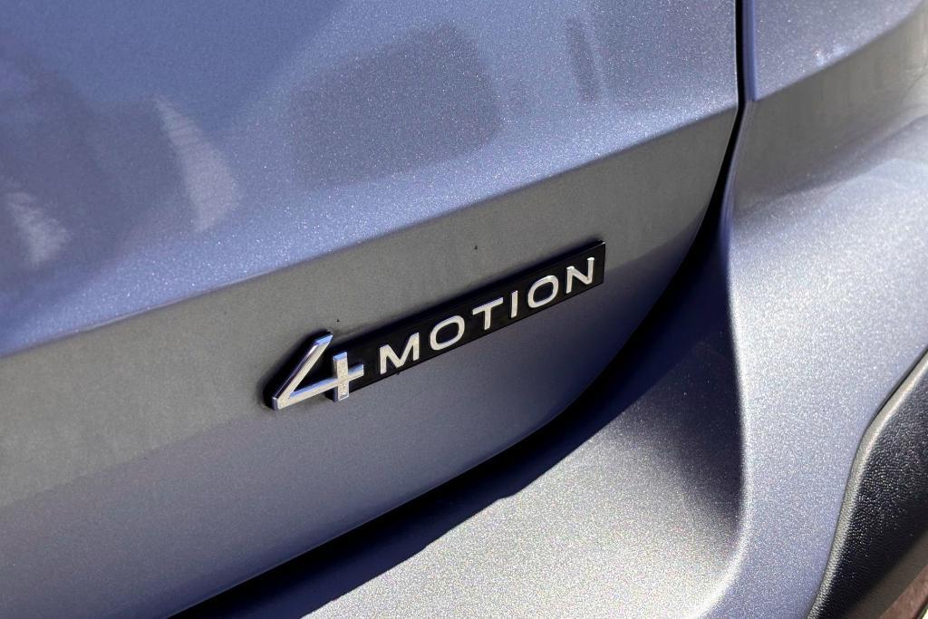 used 2022 Volkswagen Taos car