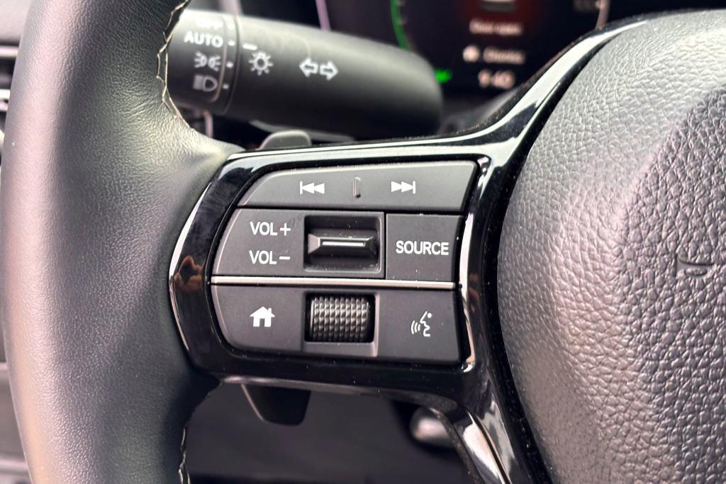 used 2025 Honda Civic Hybrid car, priced at $33,977