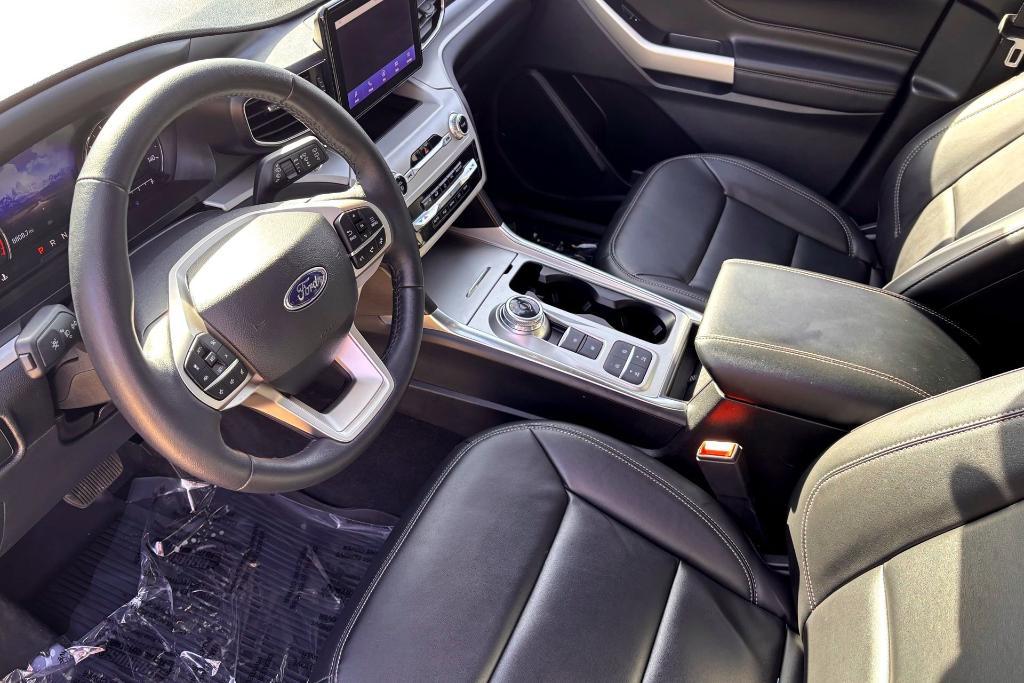 used 2023 Ford Explorer car