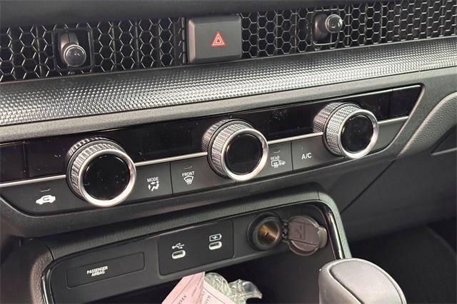 new 2026 Honda CR-V Hybrid car, priced at $40,175