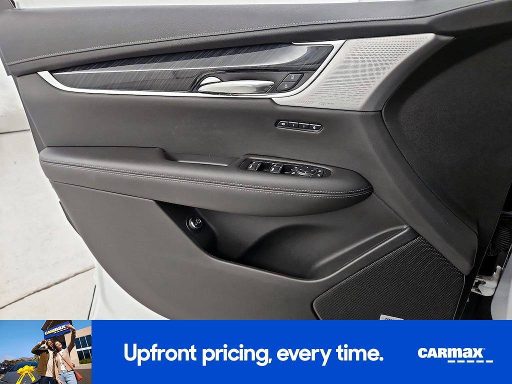 used 2020 Cadillac XT6 car, priced at $28,998