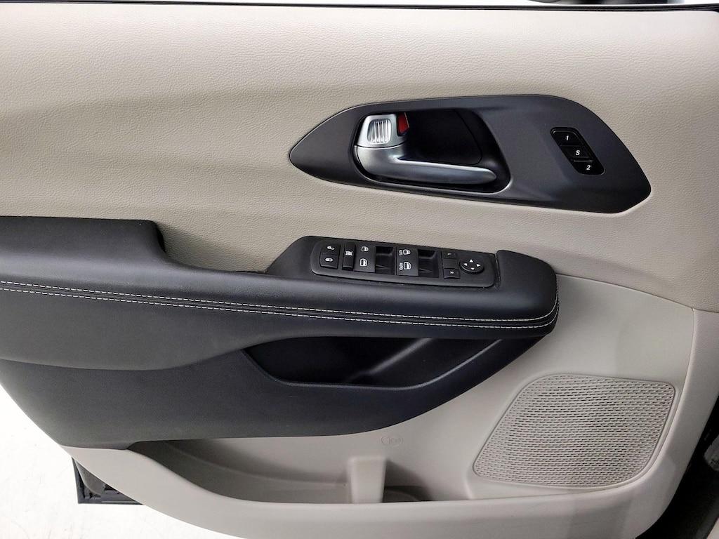 used 2023 Chrysler Pacifica car, priced at $22,998