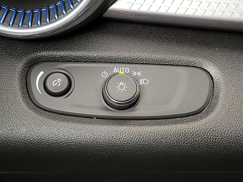 used 2025 Chevrolet Trax car, priced at $22,998