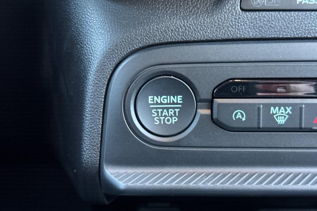 new 2025 Ford Bronco Sport car, priced at $31,339