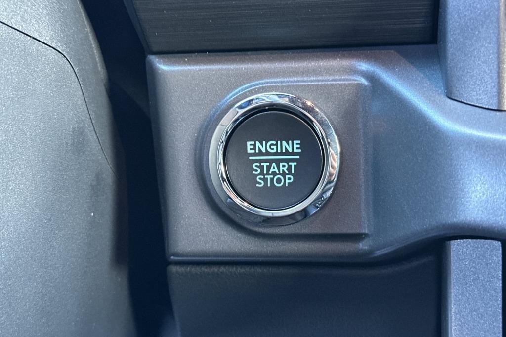 new 2025 Ford F-150 car, priced at $60,540