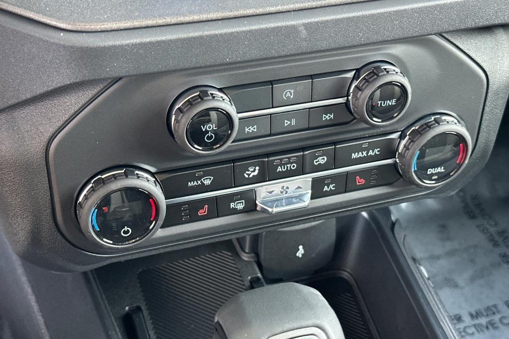 new 2025 Ford Bronco car, priced at $43,605