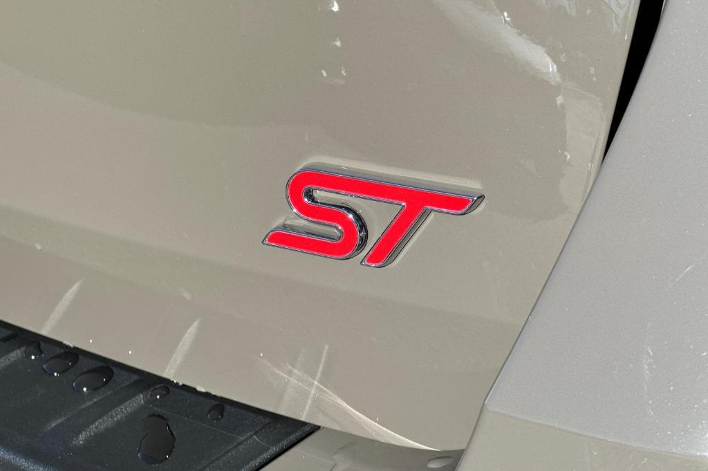 new 2026 Ford Explorer car, priced at $60,648