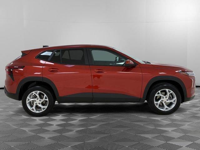 used 2024 Chevrolet Trax car, priced at $19,406