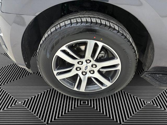 used 2024 Ford Expedition car, priced at $43,839