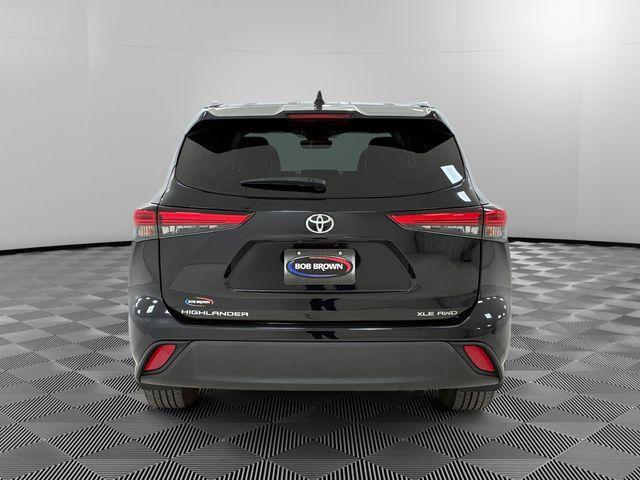used 2022 Toyota Highlander car, priced at $40,366