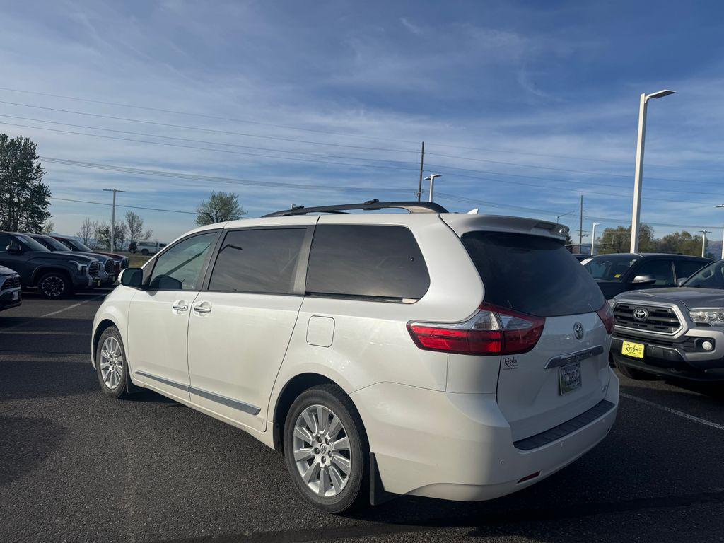 used 2015 Toyota Sienna car, priced at $26,389