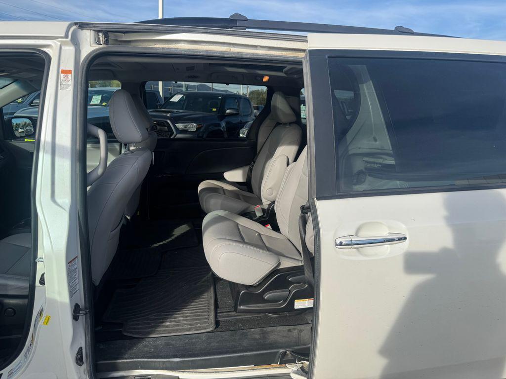 used 2015 Toyota Sienna car, priced at $26,389