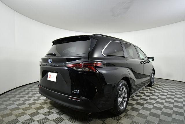 used 2023 Toyota Sienna car, priced at $40,490