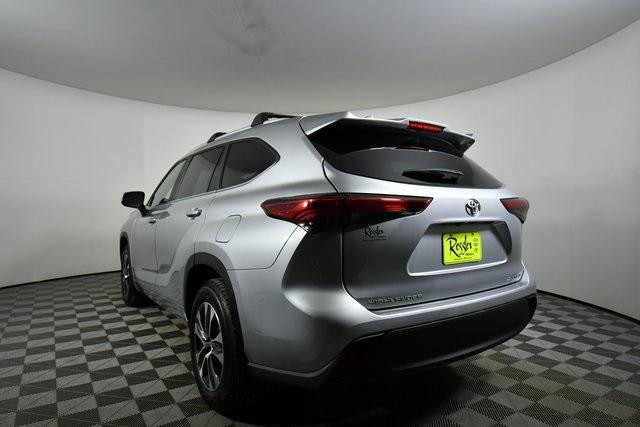 used 2023 Toyota Highlander car, priced at $36,990