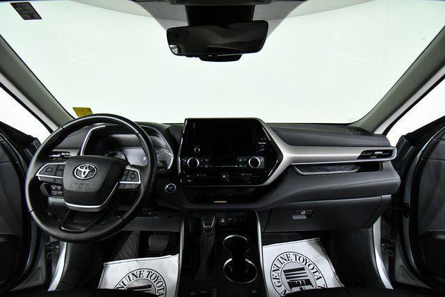used 2023 Toyota Highlander car, priced at $36,990