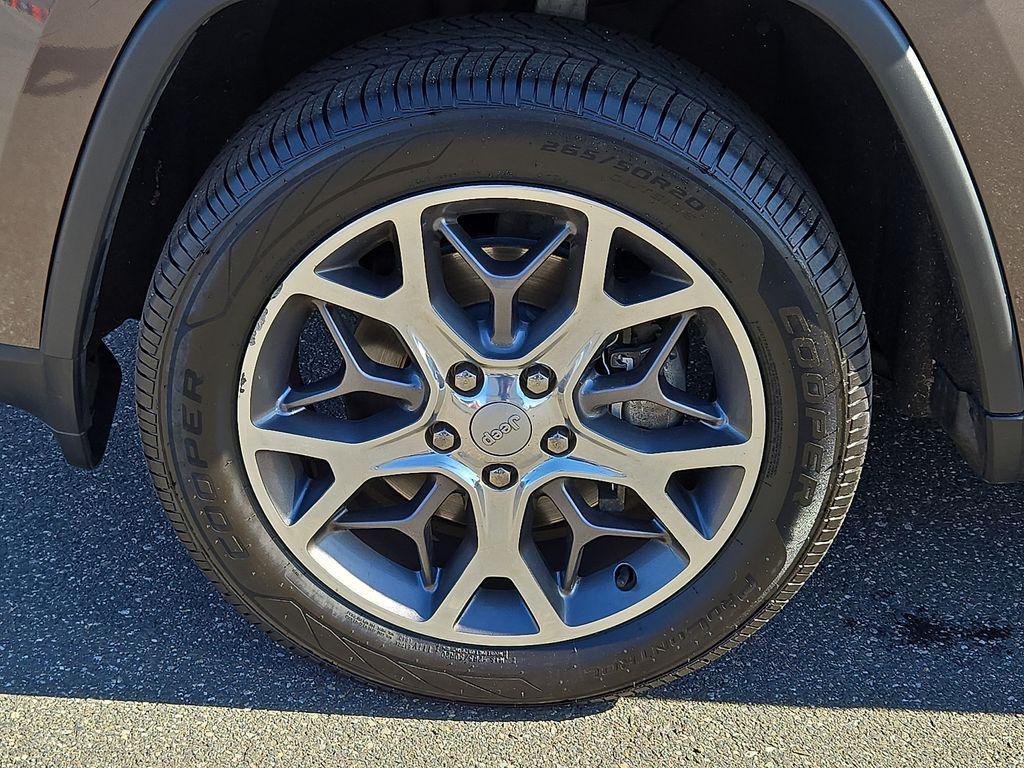 used 2021 Jeep Grand Cherokee car, priced at $19,500