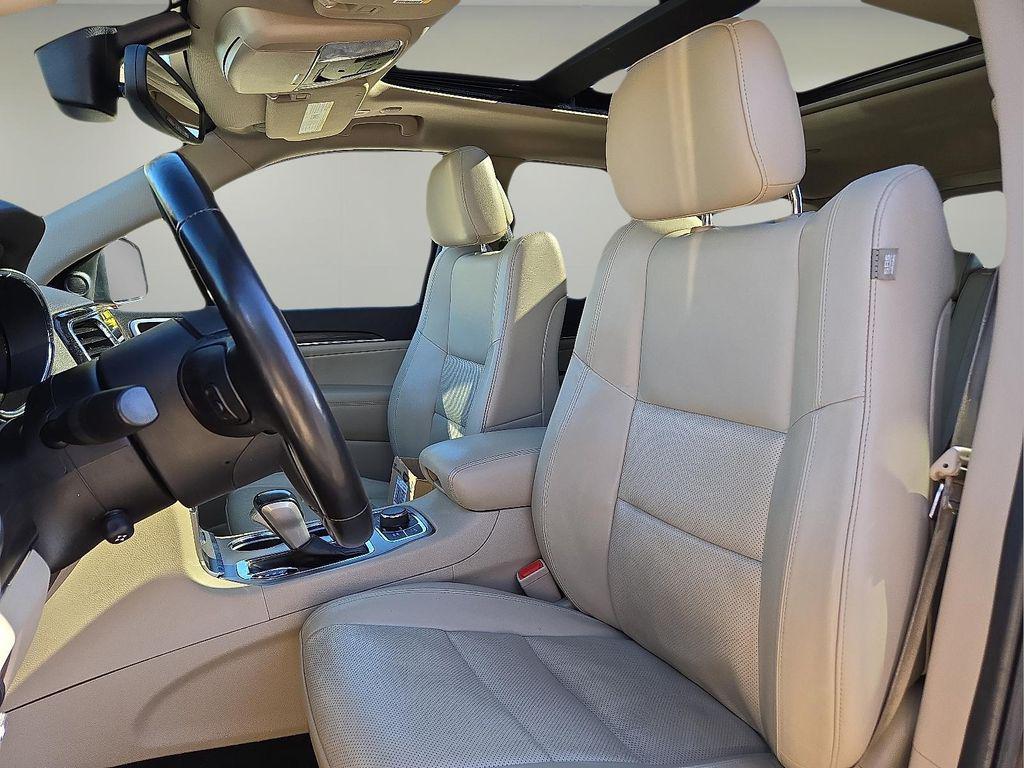 used 2021 Jeep Grand Cherokee car, priced at $19,500