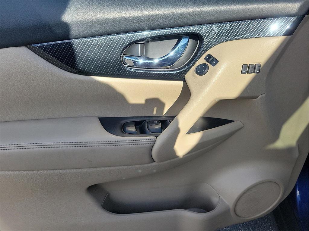 used 2018 Nissan Rogue car, priced at $11,977