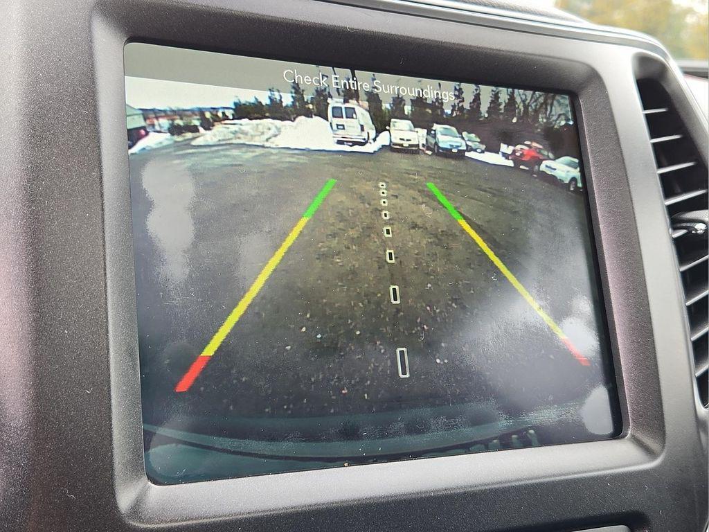 used 2019 Jeep Cherokee car, priced at $15,977