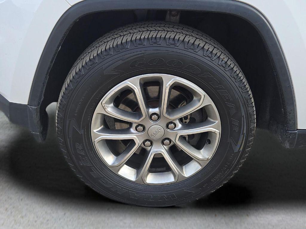 used 2016 Jeep Grand Cherokee car, priced at $11,977