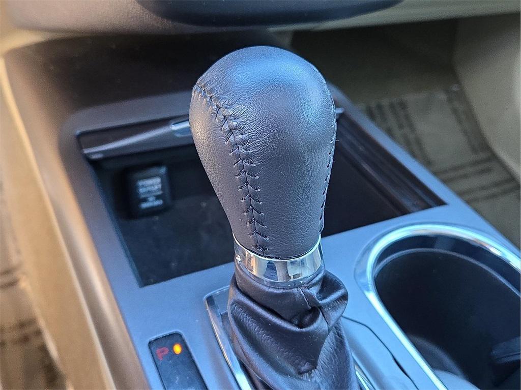 used 2014 Acura RDX car, priced at $15,477