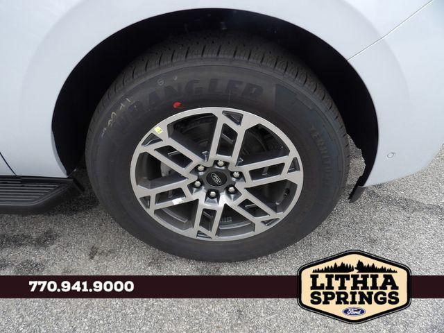 new 2025 Ford Expedition car, priced at $64,345