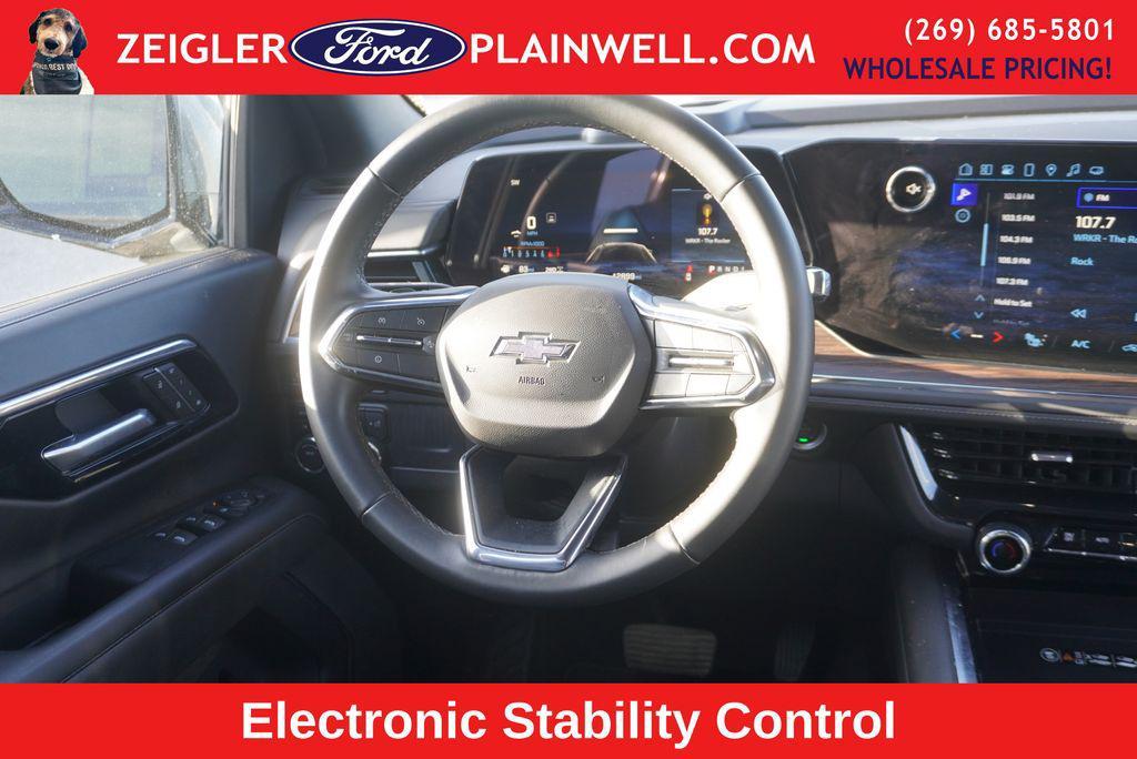 used 2025 Chevrolet Suburban car