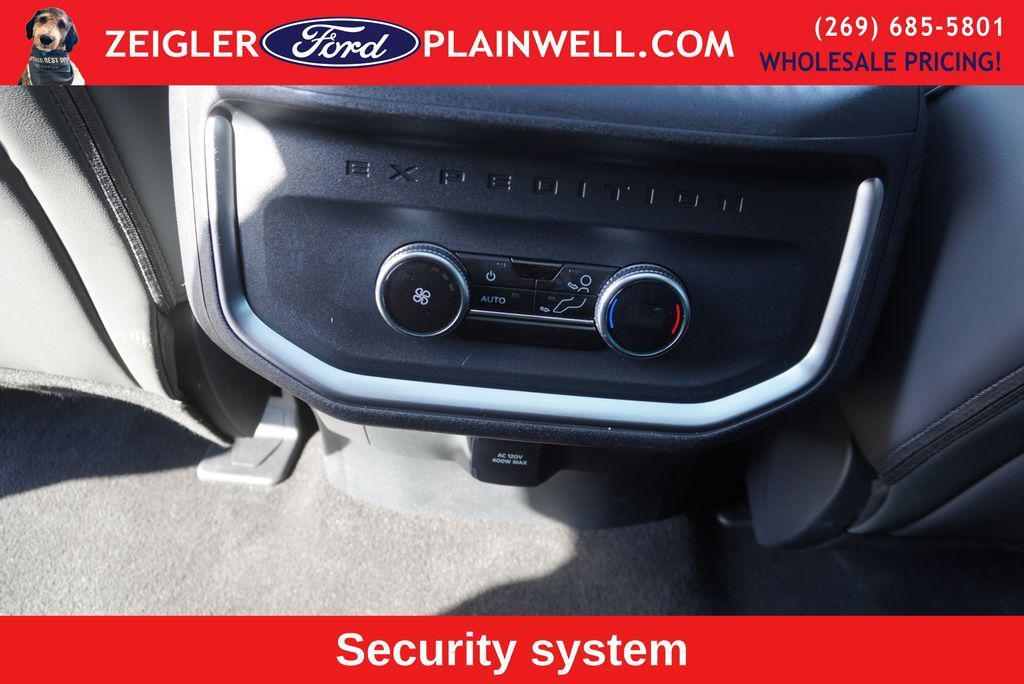 used 2025 Ford Expedition Max car, priced at $58,991