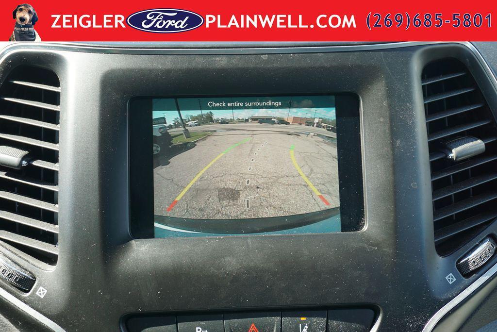 used 2021 Jeep Cherokee car, priced at $18,674