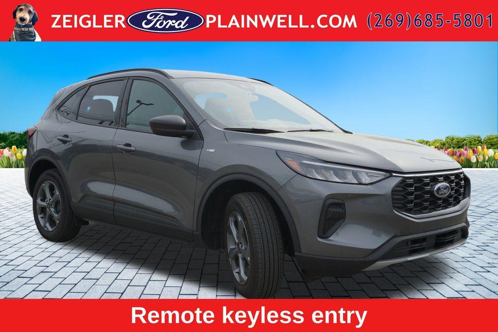 used 2025 Ford Escape car, priced at $25,792