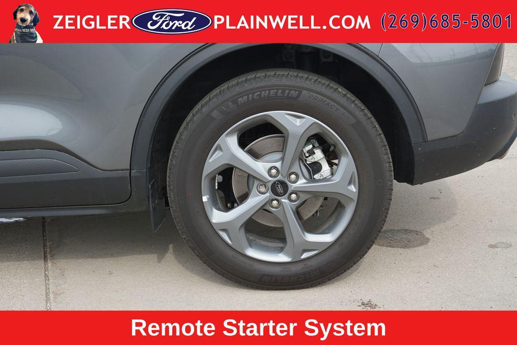 used 2025 Ford Escape car, priced at $25,792