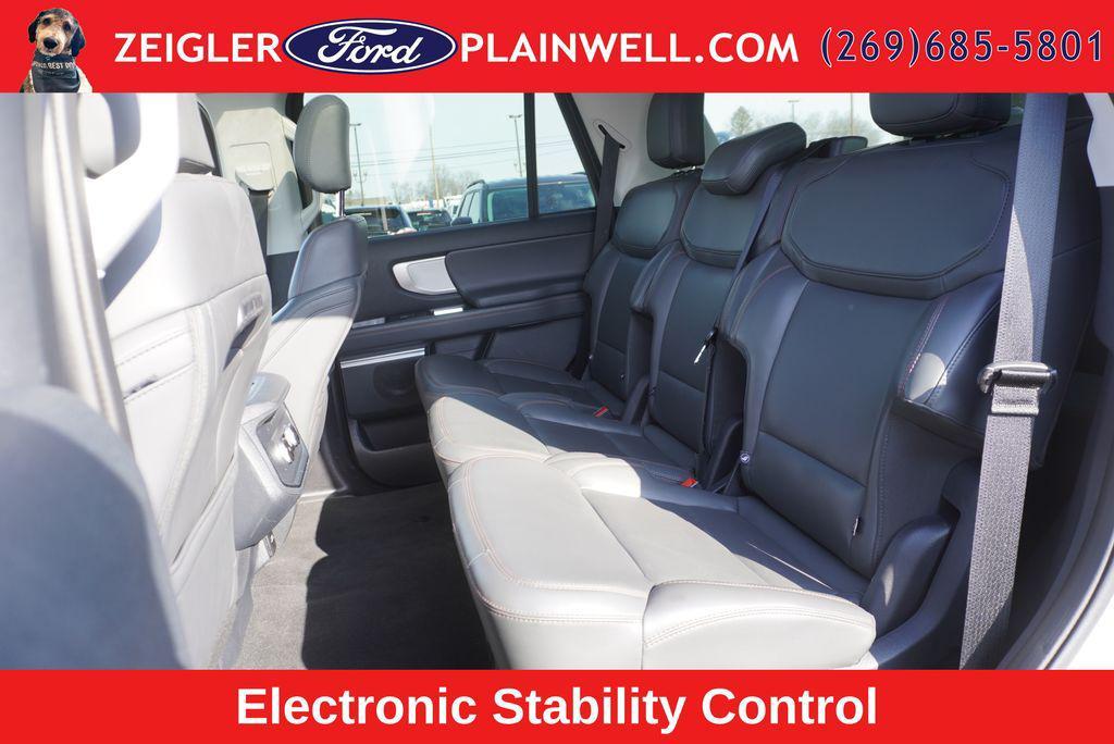 used 2025 Ford Expedition car, priced at $57,459