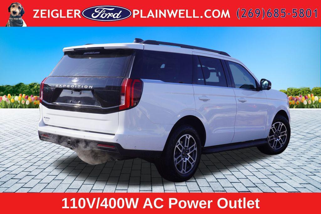 used 2025 Ford Expedition car, priced at $57,459