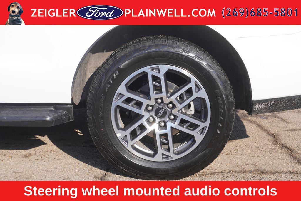 used 2025 Ford Expedition car, priced at $57,459